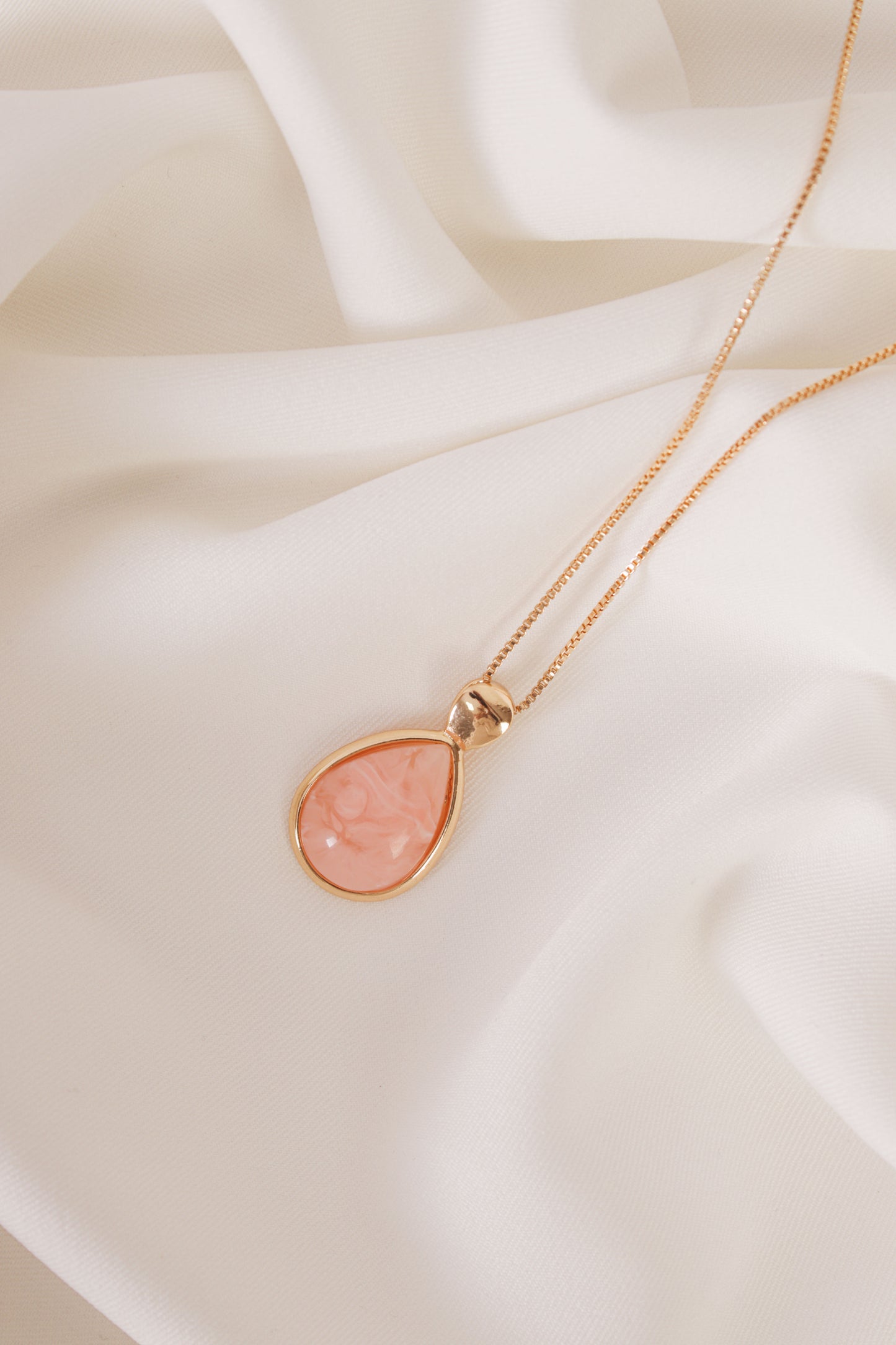 Colar Gota Rosa