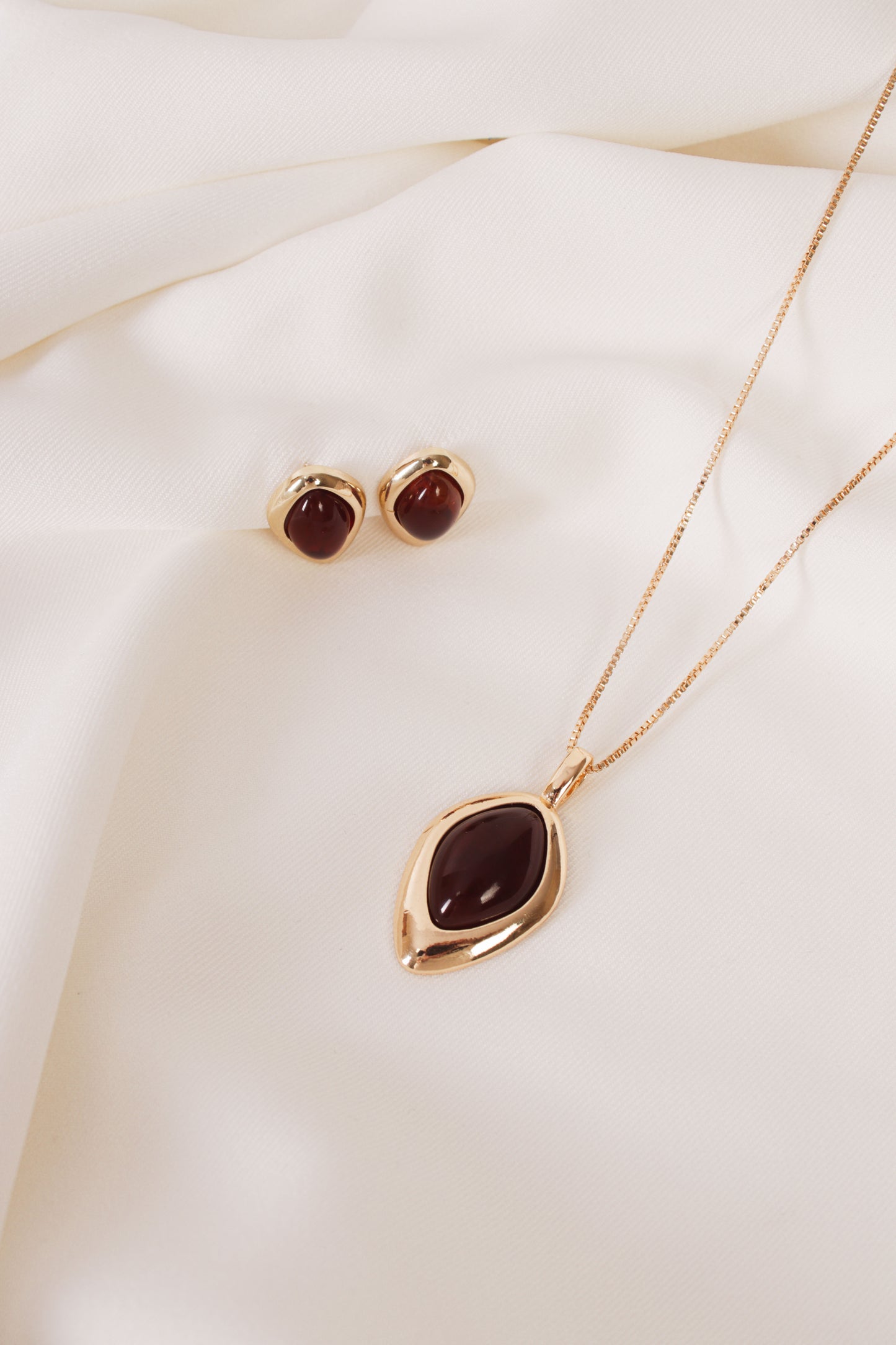 Brinco Escultura Âmbar