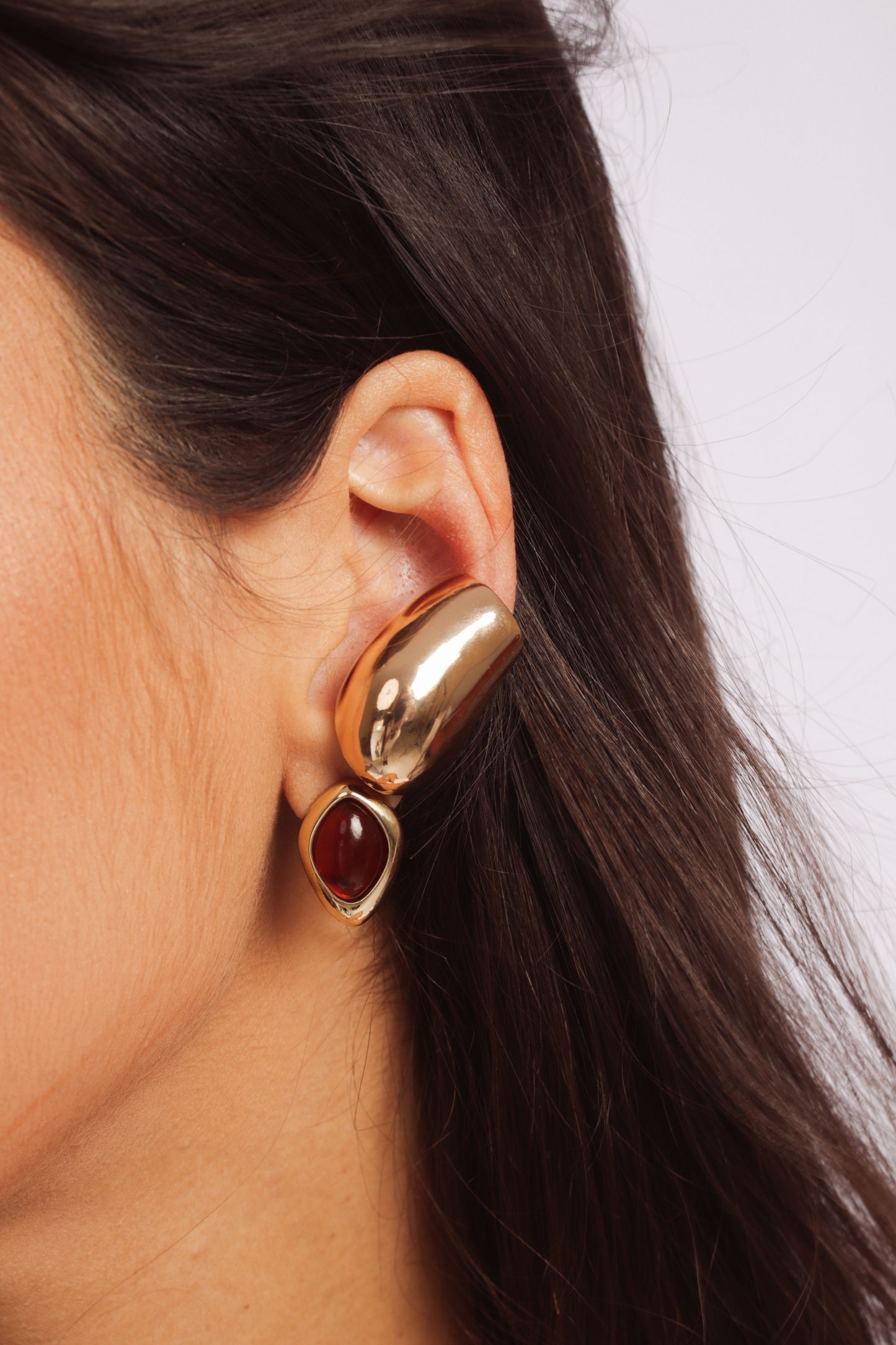 Brinco Escultura Âmbar